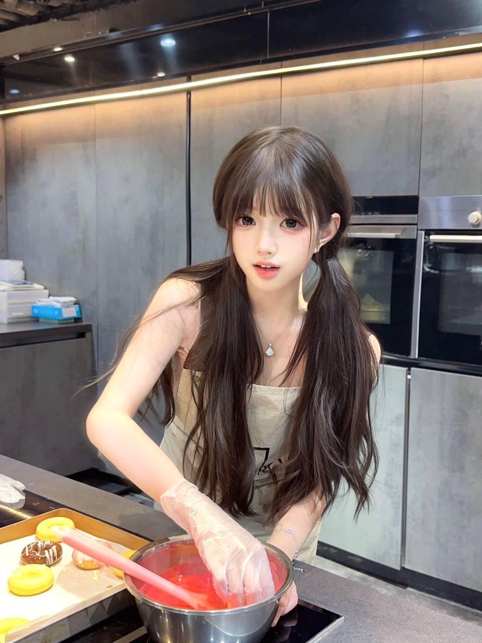 银杏秋韵，茶香满碗——品味秋日时光的静谧